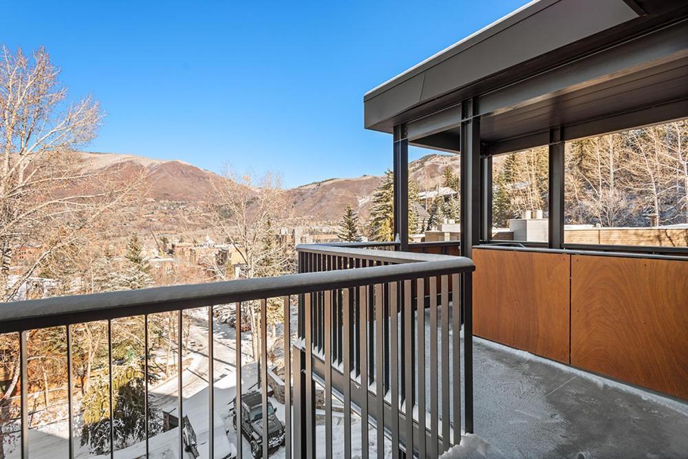 Fifth Avenue 303, Newly Remodeled, Light-Filled 3 Bdr Condo, Close To Ski Slopes Aspen Exterior foto