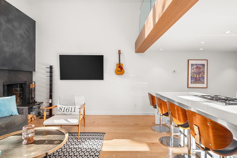 Fifth Avenue 303, Newly Remodeled, Light-Filled 3 Bdr Condo, Close To Ski Slopes Aspen Exterior foto