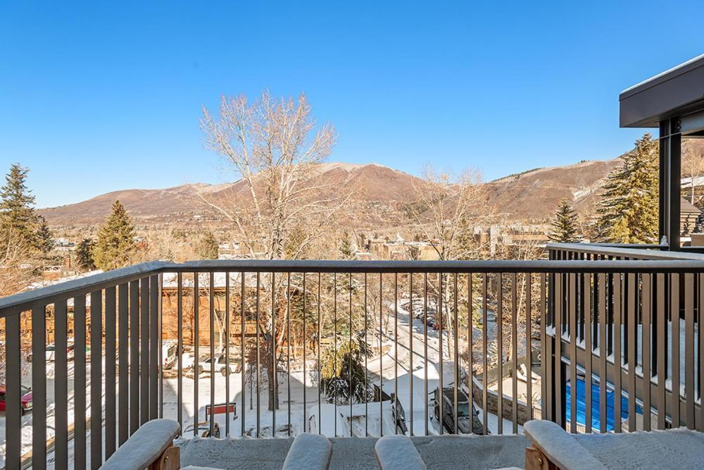 Fifth Avenue 303, Newly Remodeled, Light-Filled 3 Bdr Condo, Close To Ski Slopes Aspen Exterior foto